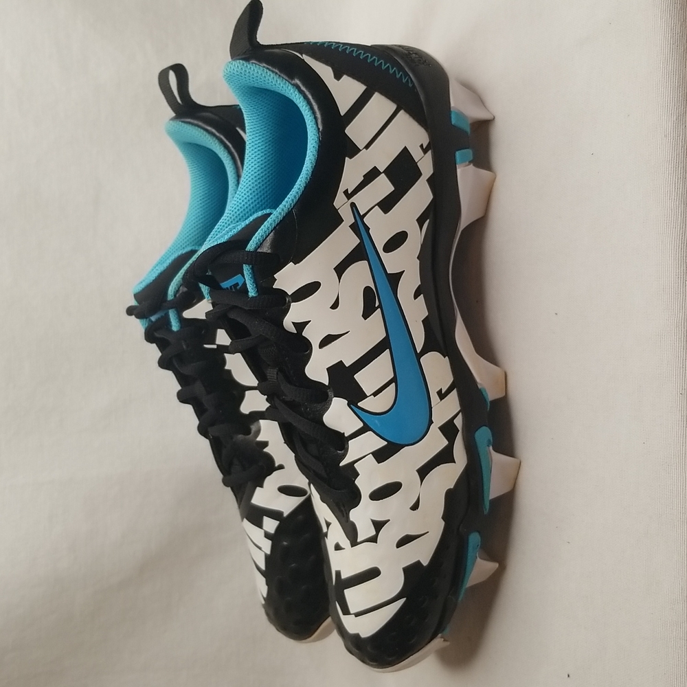 Nike hyperdiamond cleats size 8.5 women's